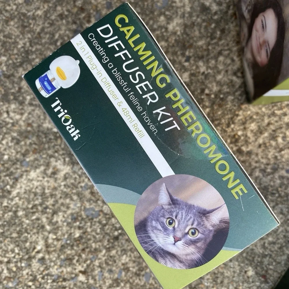 TriOak Cat Calming Diffuser Kit Feline Anxiety Relief‎ Pheromone Kit 6 Diffusers